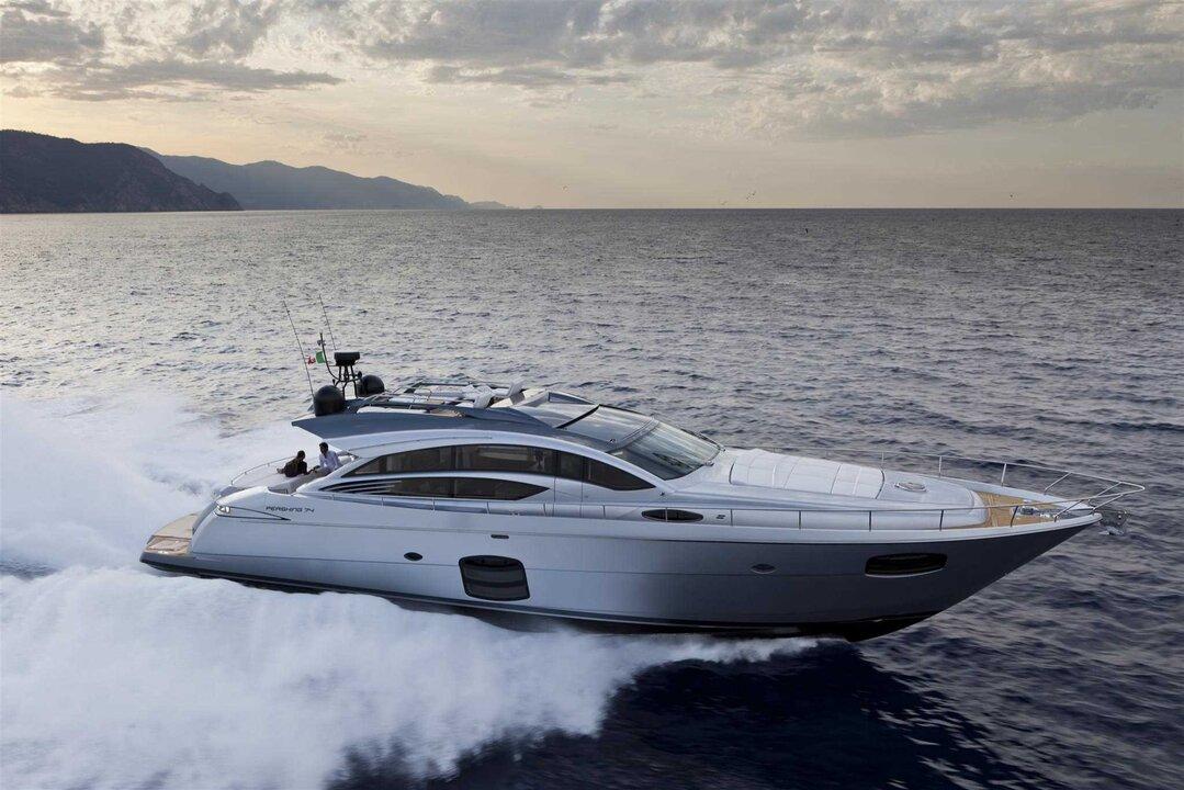 Pershing 74