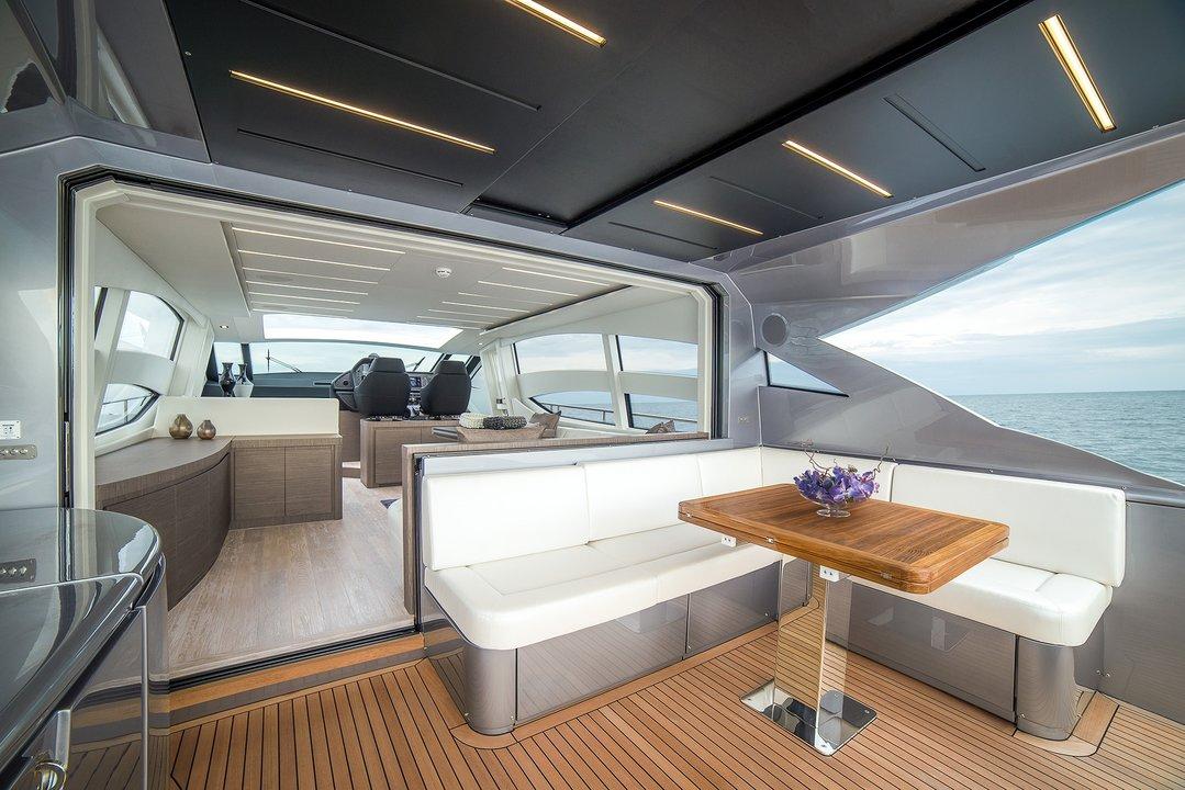 Pershing 74