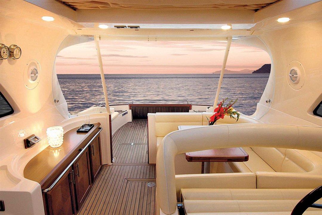Mochi Craft Dolphin 44’