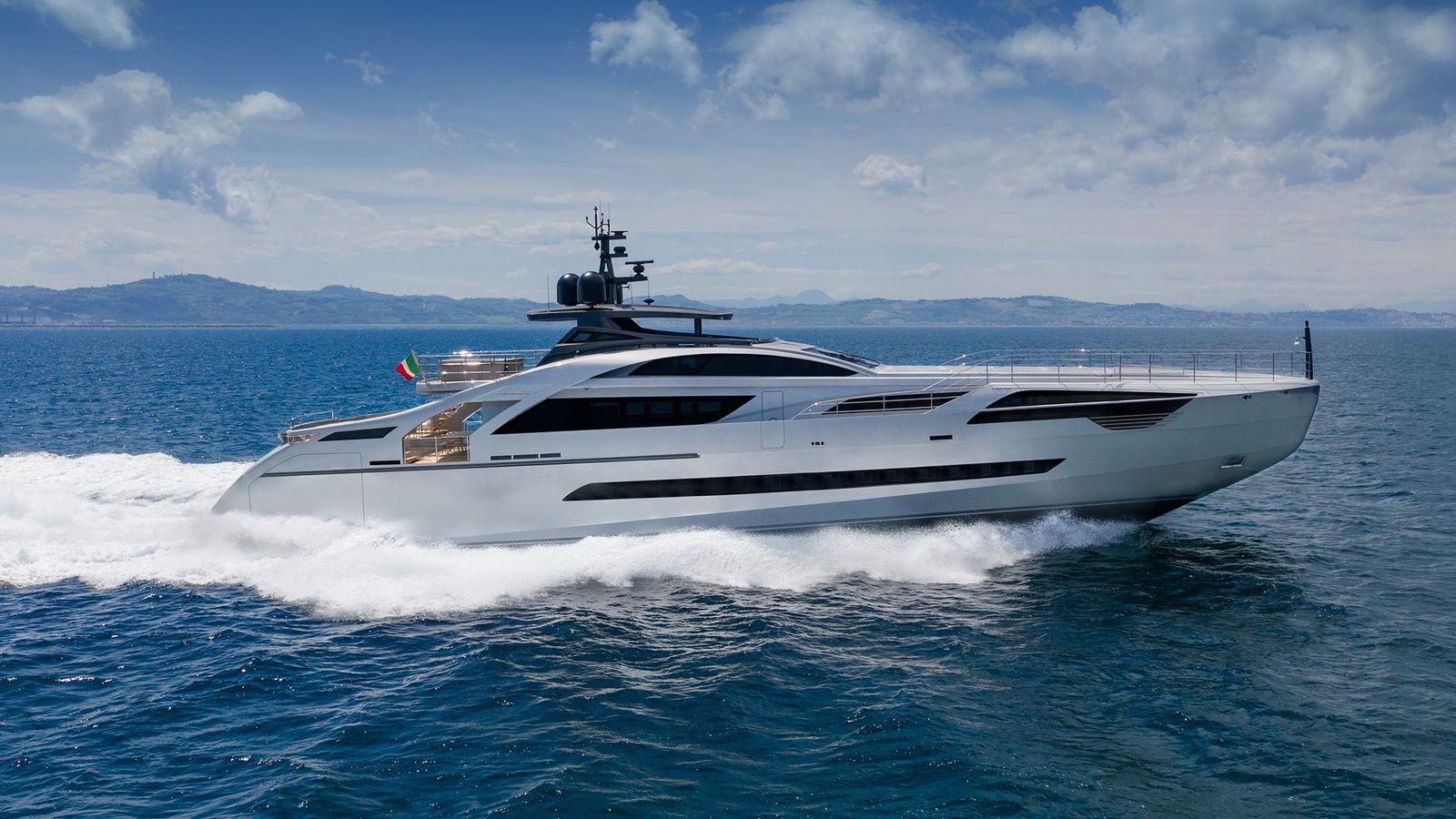 Pershing 140